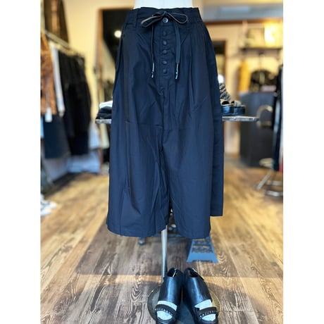 KMRii ・ケムリ・Cotton Wide Tuck Pants・ワイドクロップドパンツ