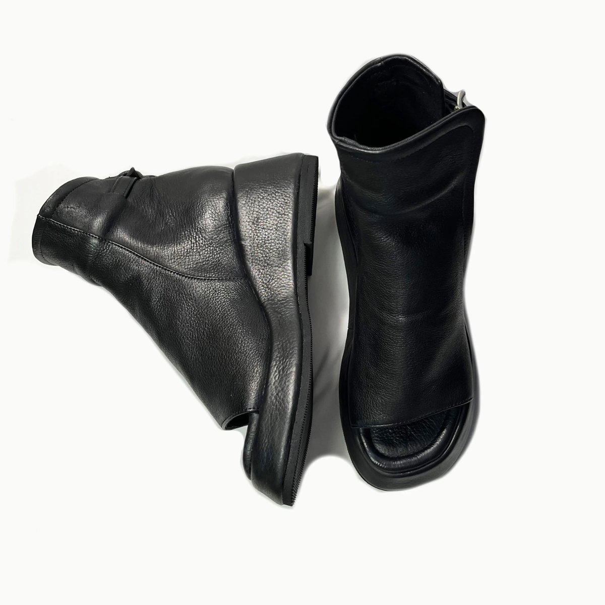 KMRii ・ケムリ・Crush Boots Sandal 03 | MEGA