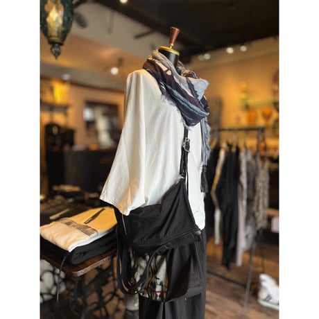 KMRii ・ケムリ・Cotton Wide Tuck Pants・ワイドクロップドパンツ