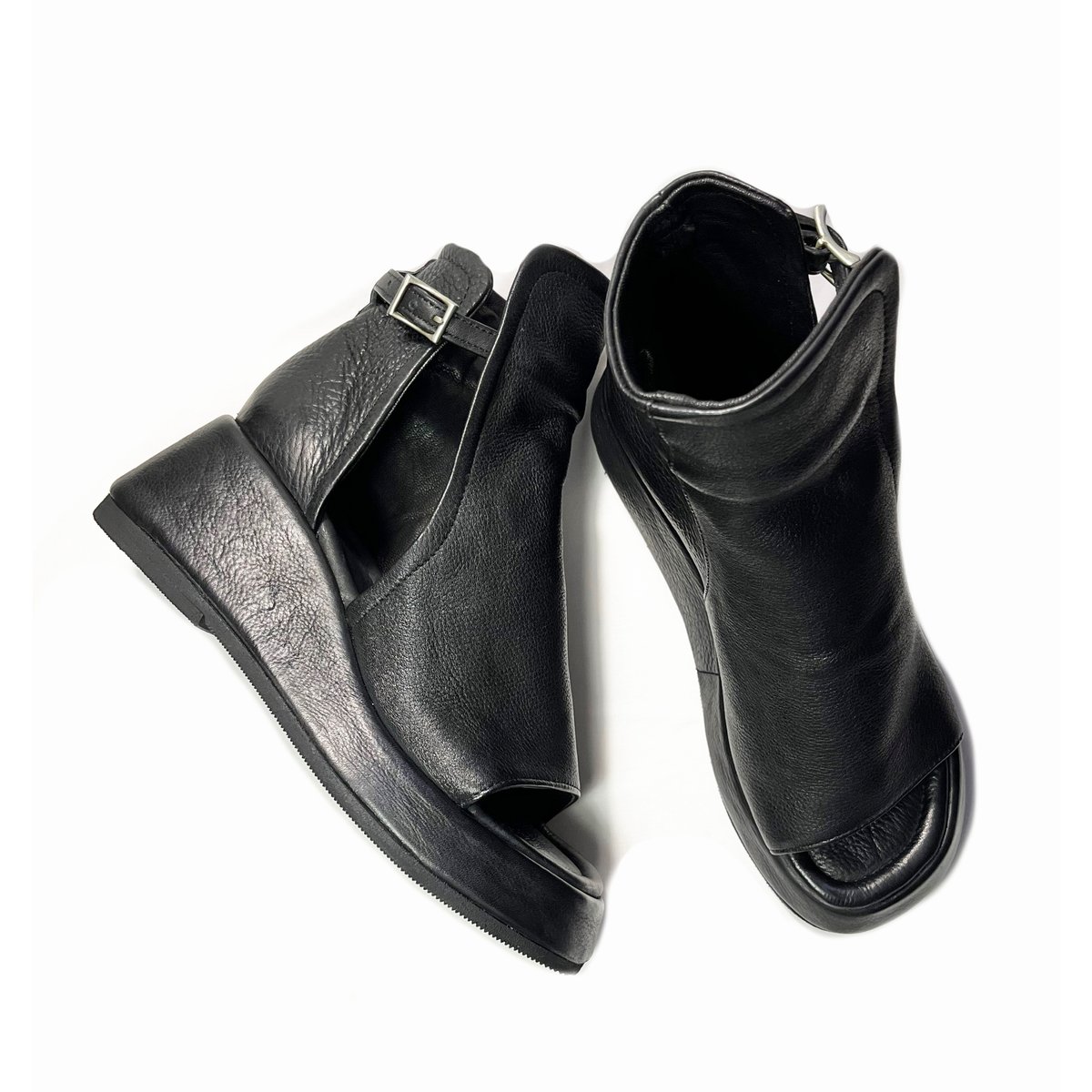 KMRii ・ケムリ・Crush Boots Sandal 03 | MEGA