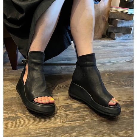KMRii ・ケムリ・Crush Boots Sandal 03