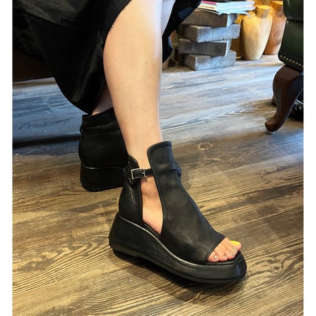 KMRii ・ケムリ・Crush Boots Sandal 03