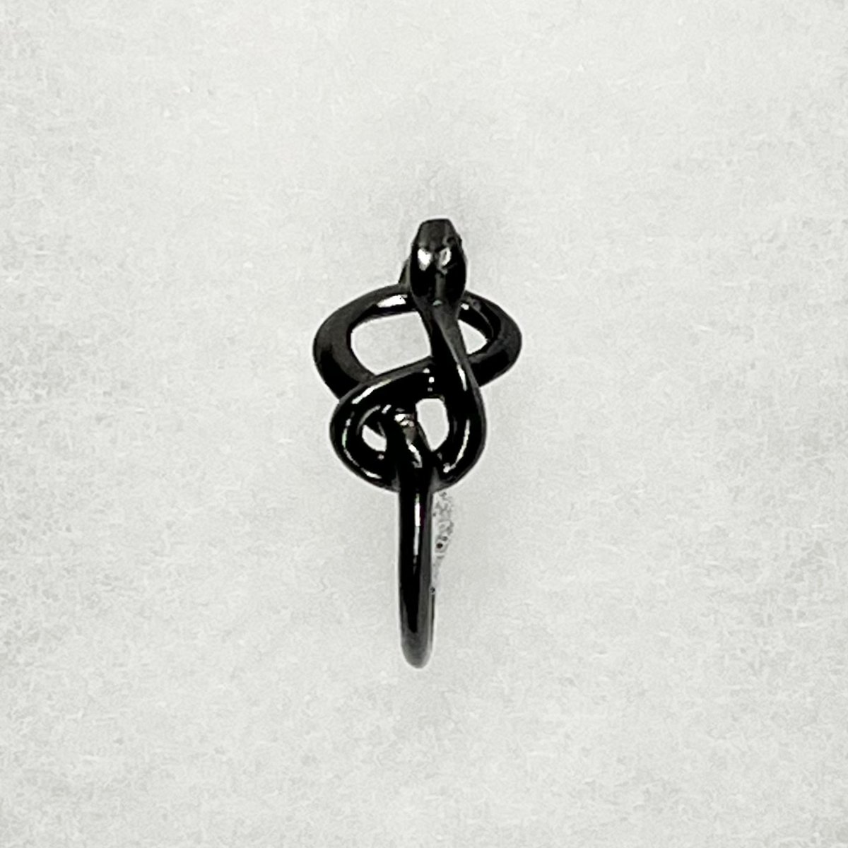 gunda ・ガンダ・STEALTH HOOP/PI・シングルピアス・再入荷 | MEGA