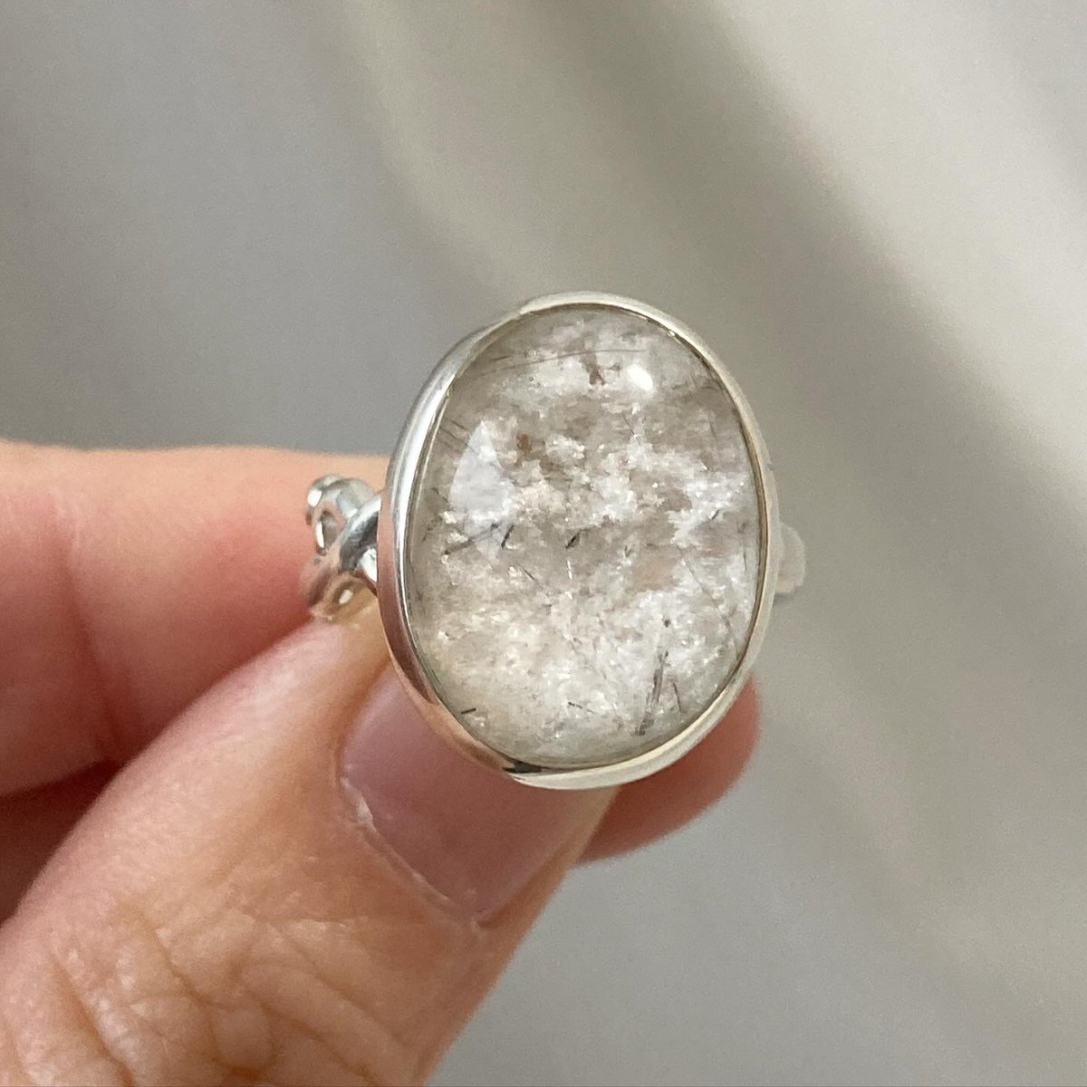 ホワイトガーデンクォーツリング（ブラックトルマリン入）/ SV925 | su-py