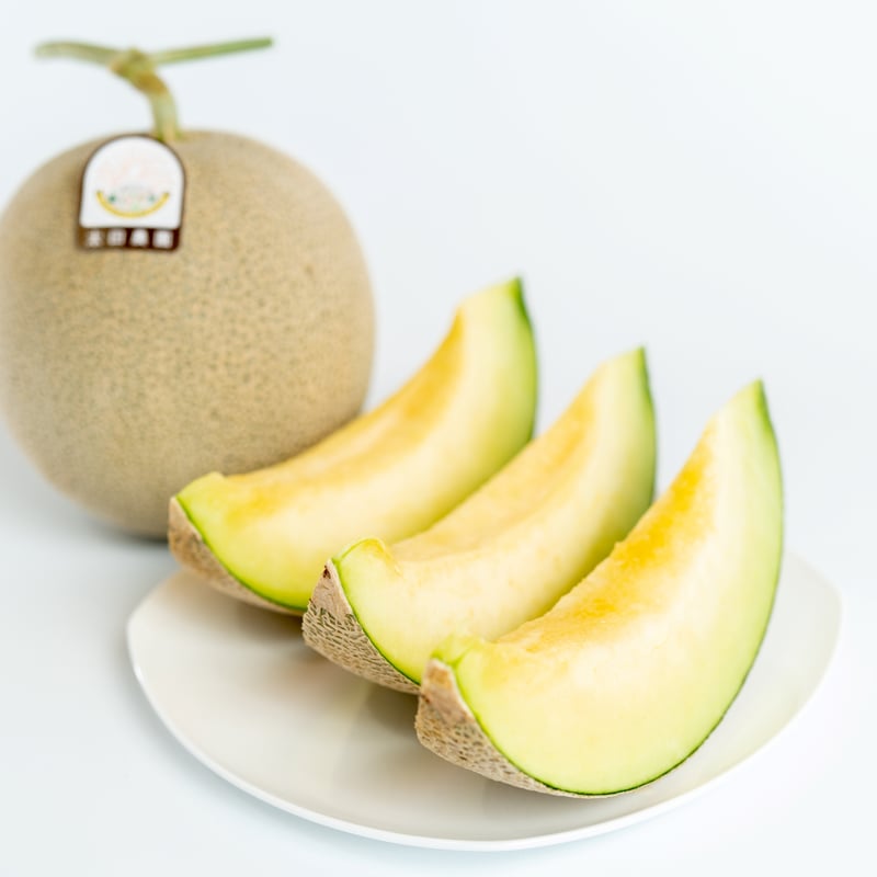 予約受付！《糖度センサー認証》情熱メロン【青肉2玉入り】 | 太田農園