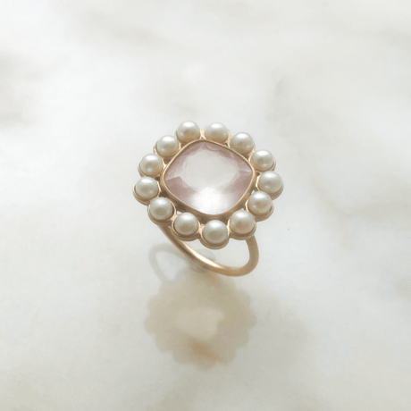 Rose pearl ring