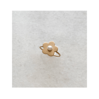 Bloom pearl ring