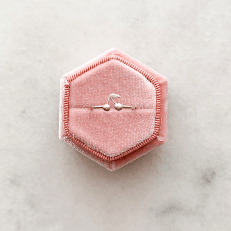Mon petit Cherry ring