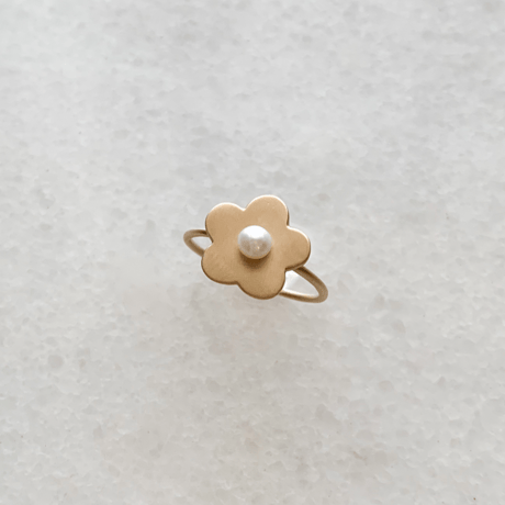 Bloom pearl ring