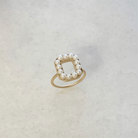 Octagon frame pearl ring