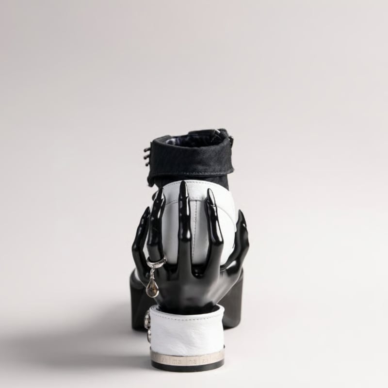 Hand Heel Boots | ha | za | ma (overseas)