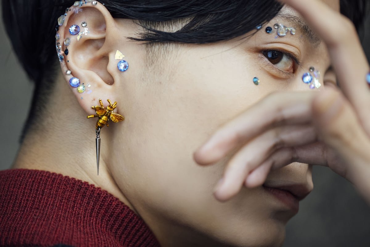 Pin Bee Earring | ha | za | ma (overseas) Pin Bee Earring | ha | za | ma (overseas)