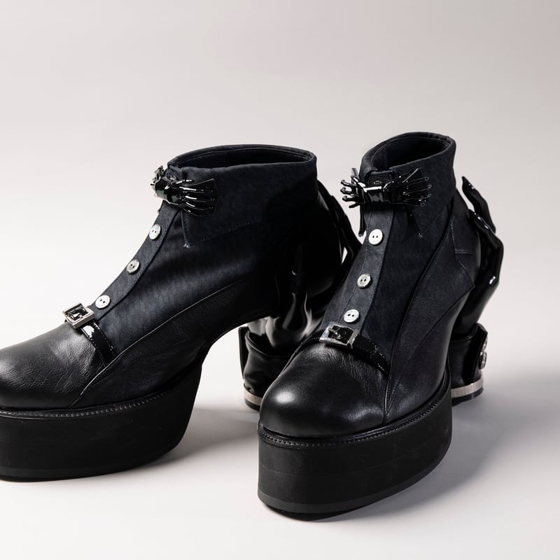 Dressed-Up Hand-Heel Boots | ha | za | ma (over