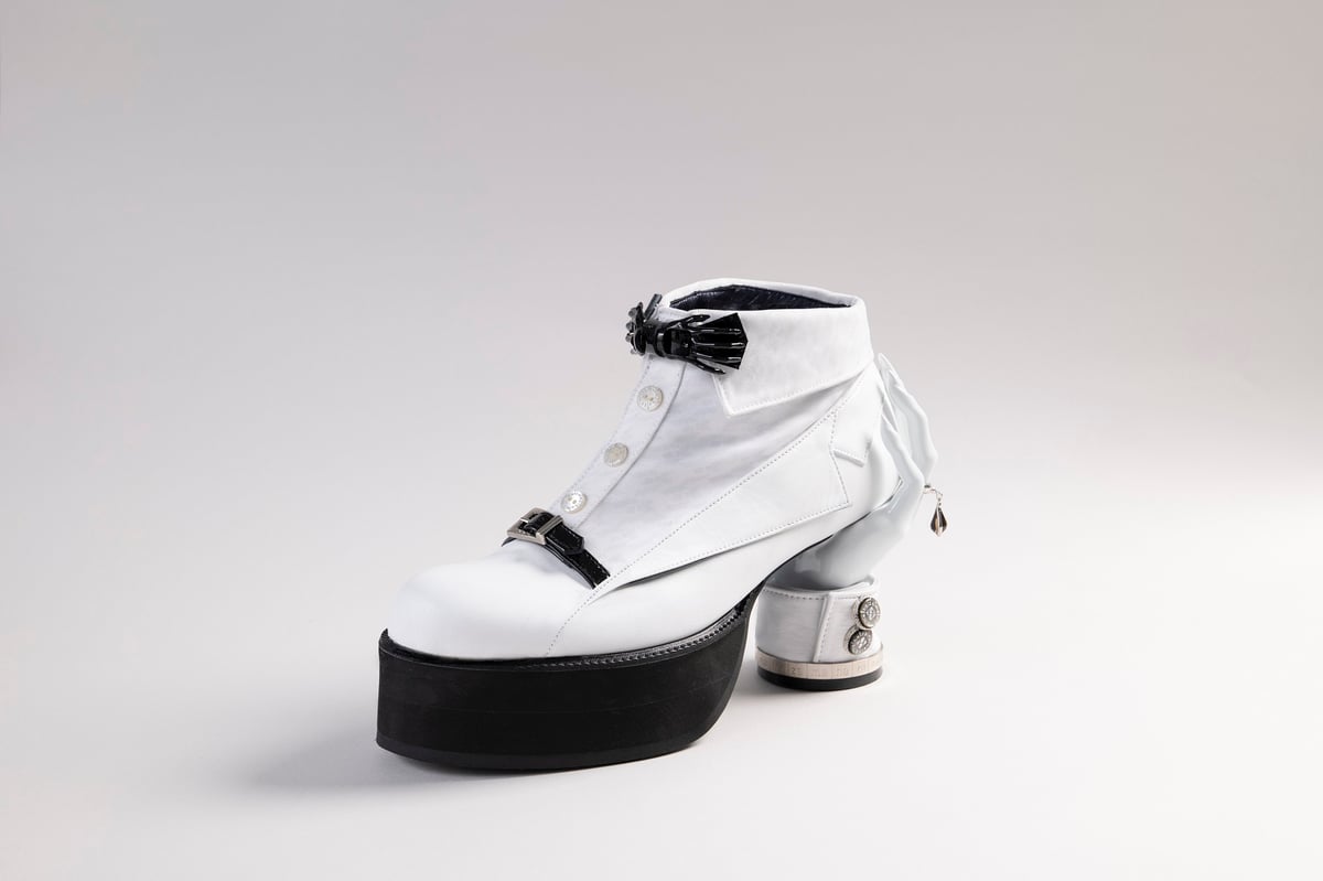 Hand Heel Boots | ha | za | ma (overseas)
