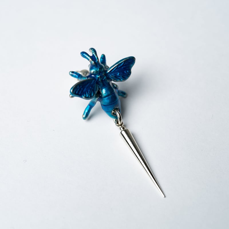 Pin Bee Earring | ha | za | ma (overseas) Pin Bee Earring | ha | za | ma (overseas)