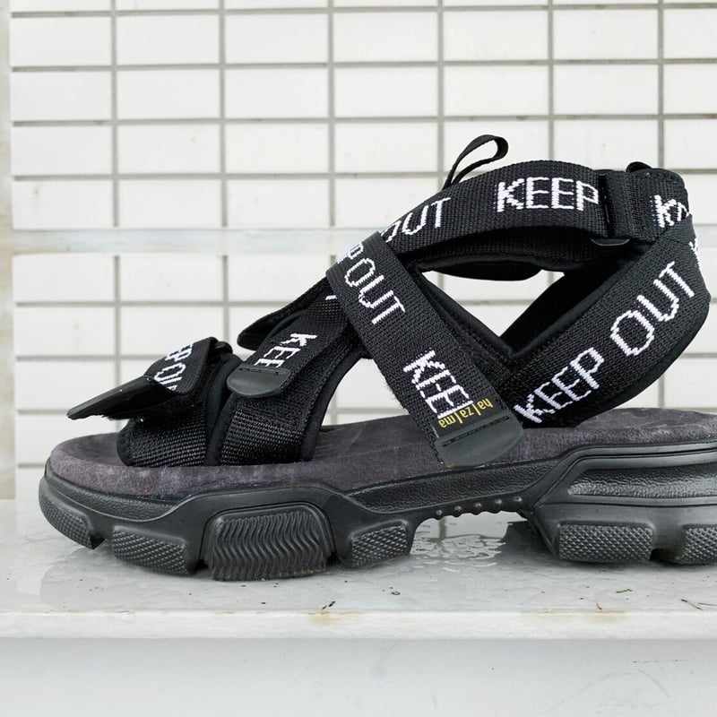Out of Hand まとめ売り お札を折らない財布で最小・最軽量を目指した革財布「Experience