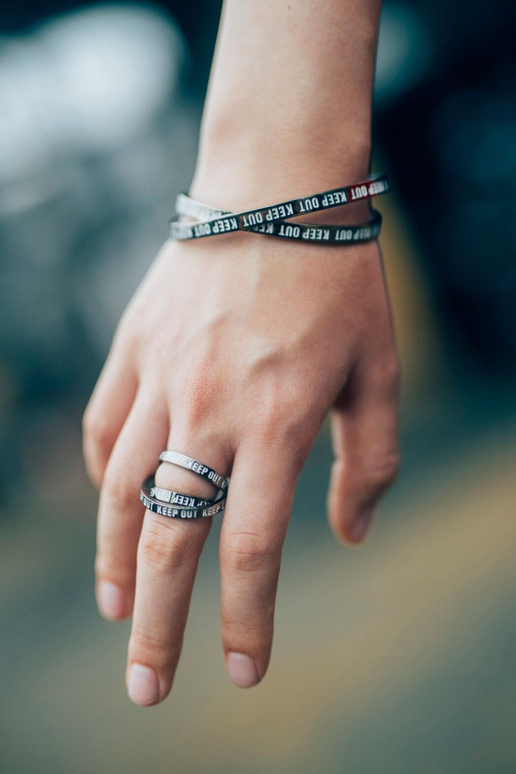 Keepout Double-dealing Bangle | ha | za | ma (o Keepout Double-dealing Bangle | ha | za | ma (o