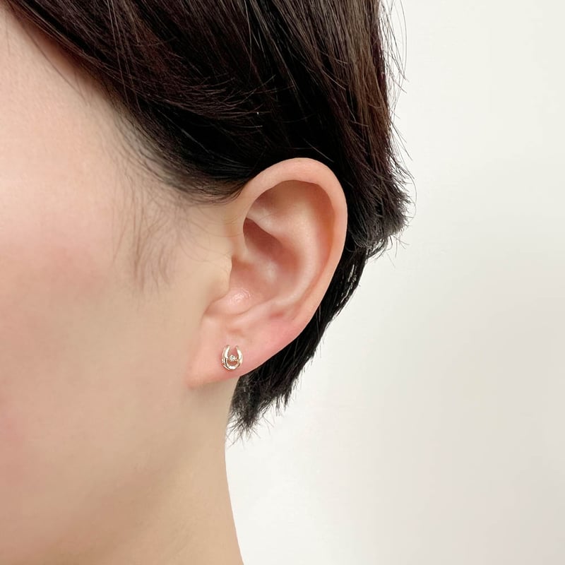 希少タヒチ黒蝶真珠 11.5mm D0.04ct K18WG ピアス 希少タヒチ黒蝶真珠 11.5mm D0.04ct K18WG ピアス