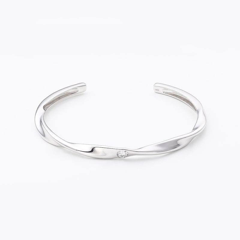 サンコのハングル シルバー ココディア ダイヤモンド バングル | VERITEOnline