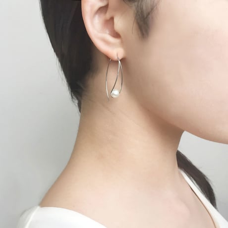 K10WG パールカーブピアス 101708060933