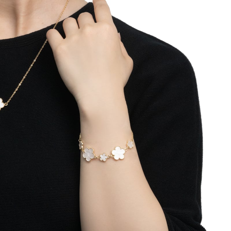 フラワーブレスレット (ホワイト) 132408120401 | VERITEOnline-S