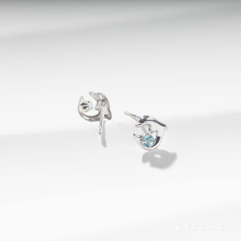 K10WG ブルートパーズ ピアス（イルカ） 136708060217 | VERITEOnl