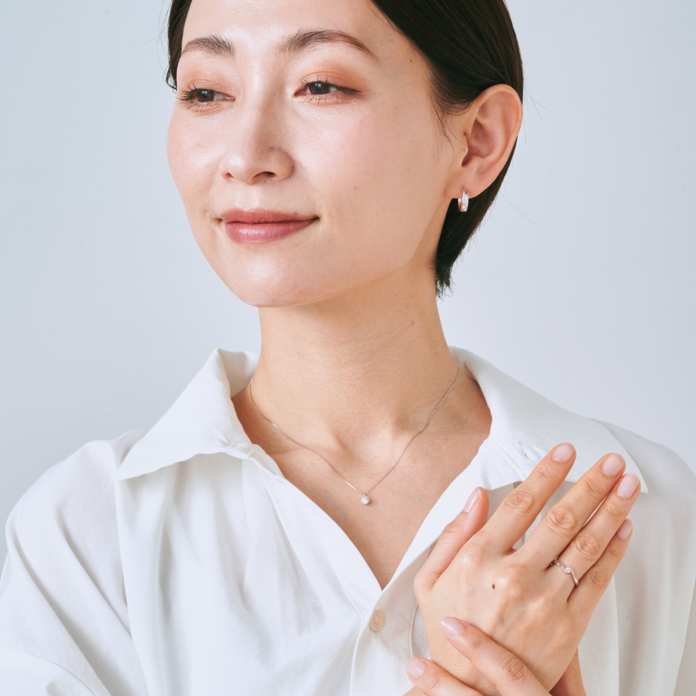 K18WG ピアス 119008020316 | VERITEOnline-Shop｜ラグジュ