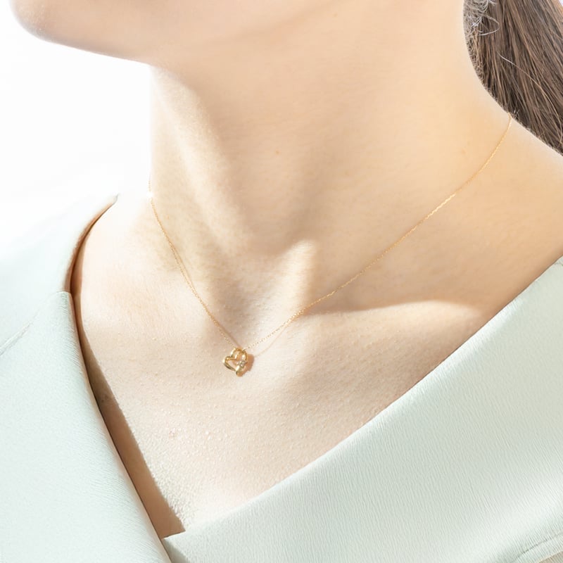 VERITE K10YG ダイヤモンドネックレス