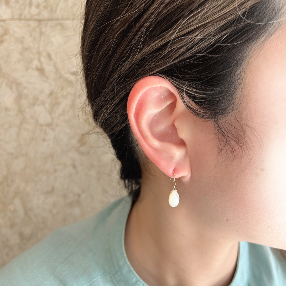 K10YG 白蝶貝 ジプシーピアス | VERITEOnline-Shop|ラグジュアリーなト K10YG 白蝶貝 ジプシーピアス | VERITEOnline-Shop|ラグジュアリーなト