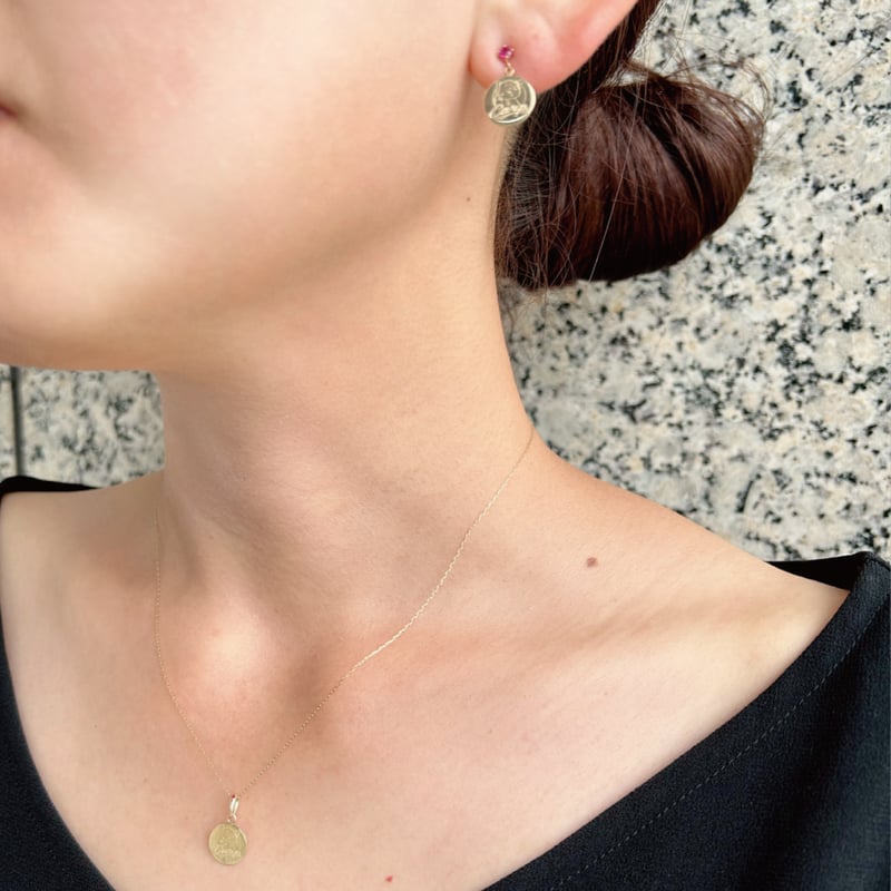 K10YG ルビー ピアス<カープ坊や> | VERITEOnline-Shop K10YG ルビー ピアス<カープ坊や> | VERITEOnline-Shop