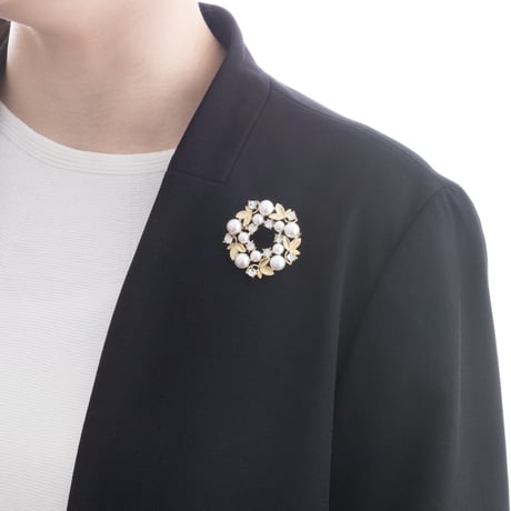 プラスチックパール リース ブローチ (ゴールドカラー) 132408120487