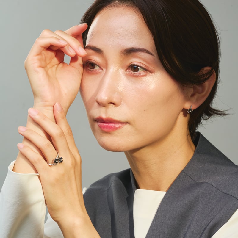 PT900 / 950 ダイヤモンド / ブラックダイヤモンド ピアス 12610802012