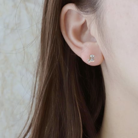 QIREINI K10YG ダイヤモンド／アクアマリンピアス　101708010122