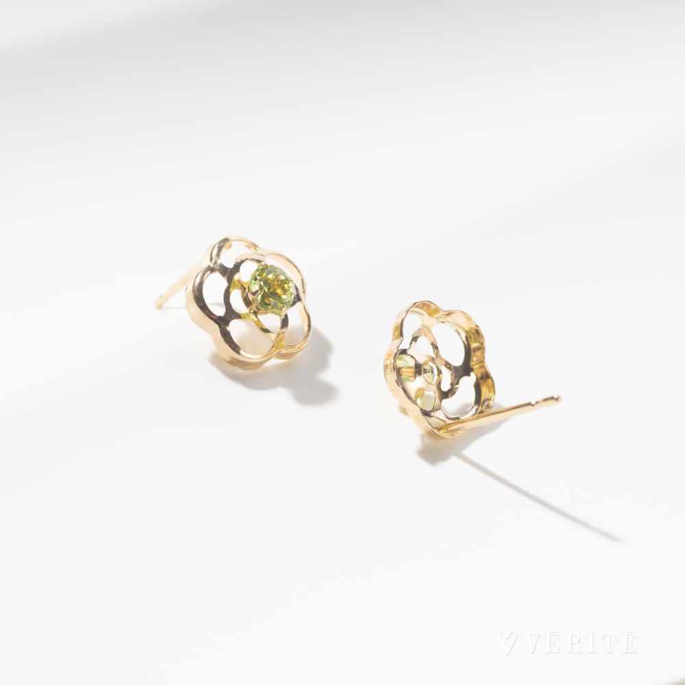 K10YG ペリドット ピアス（カメリア） 124208060391 | VERITEOnli