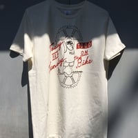 ダンシング猫のTシャツ