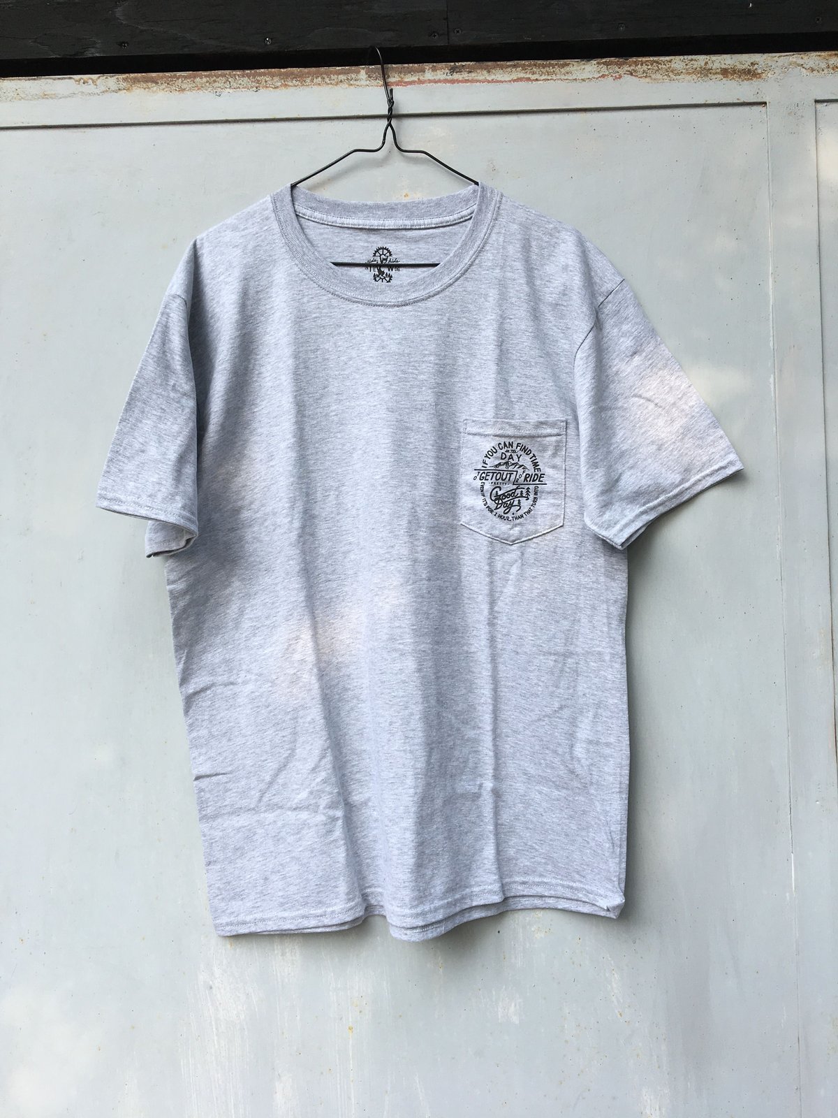 GOODDAY/Pocket Tee（Heather Gray) | IN THE WOODS