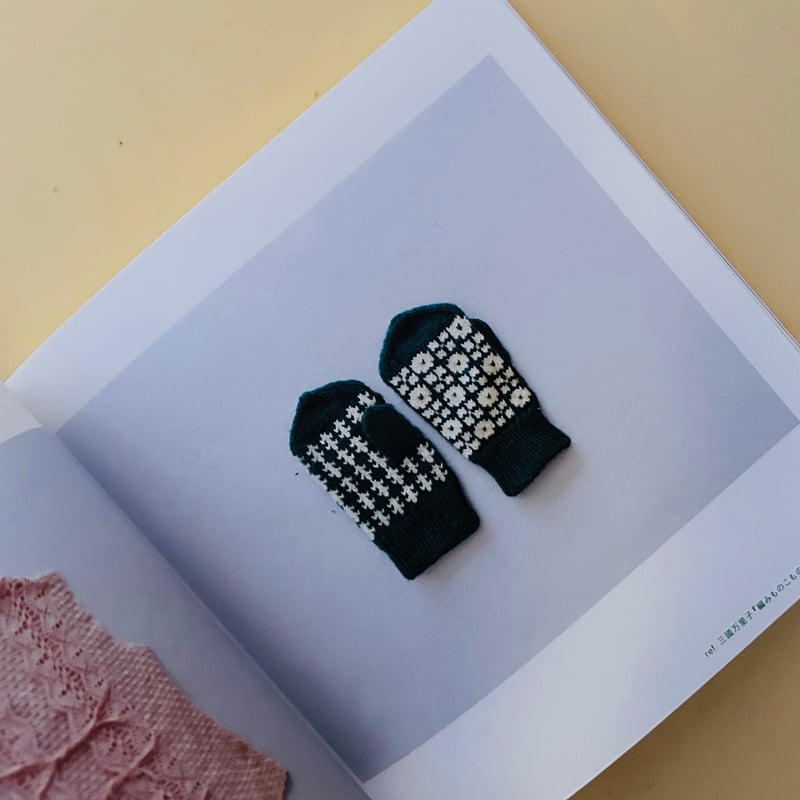 日赤美術品集 Knitting 'n Stitching Archives. | 誠光社 通信販売