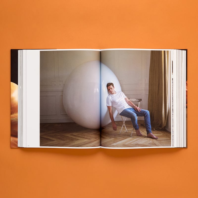 限定 LOEWE BOOK (With original box) アートブック ご予約》CRAFTED WORLD: JONATHAN ANDERSON'S LOEWE |