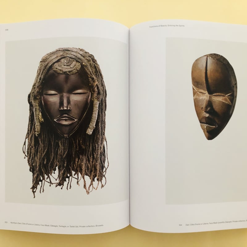 THE LANGUAGE OF BEAUTY IN AFRICAN ART | 誠光社 通信販売