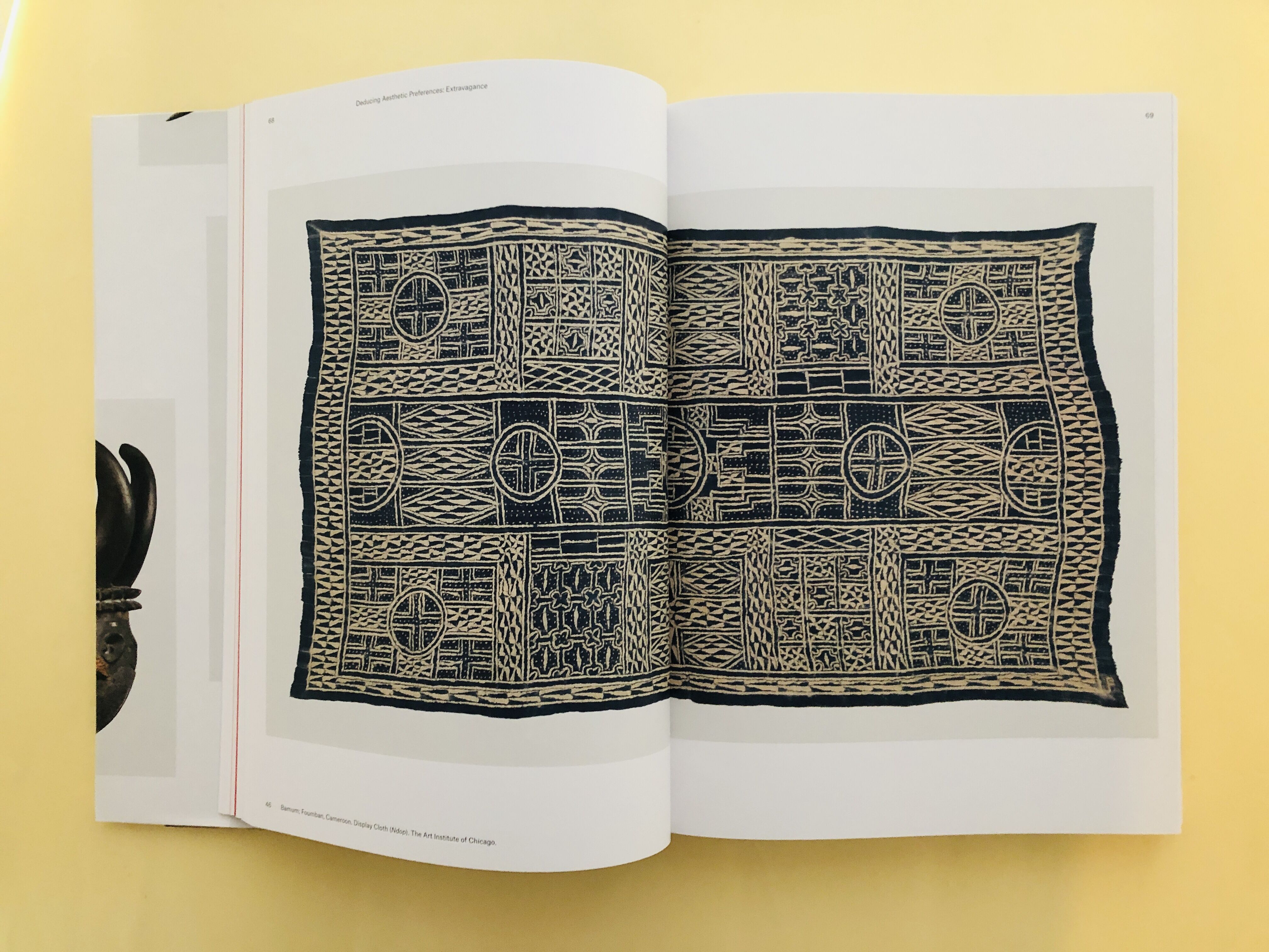 THE LANGUAGE OF BEAUTY IN AFRICAN ART | 誠光社 通信販売