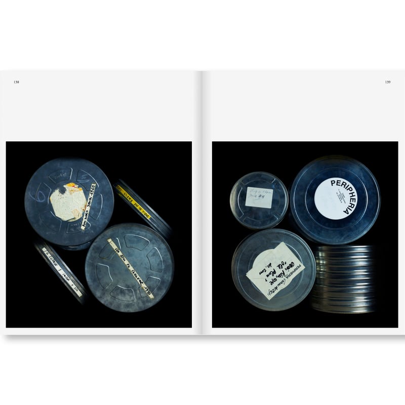 サイン本・日本語版》WHAT WE LEAVE BEHIND | 誠光社 通信販売