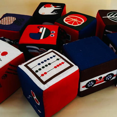 CREATIVE PLAYTHINGS  Cloth Cubes