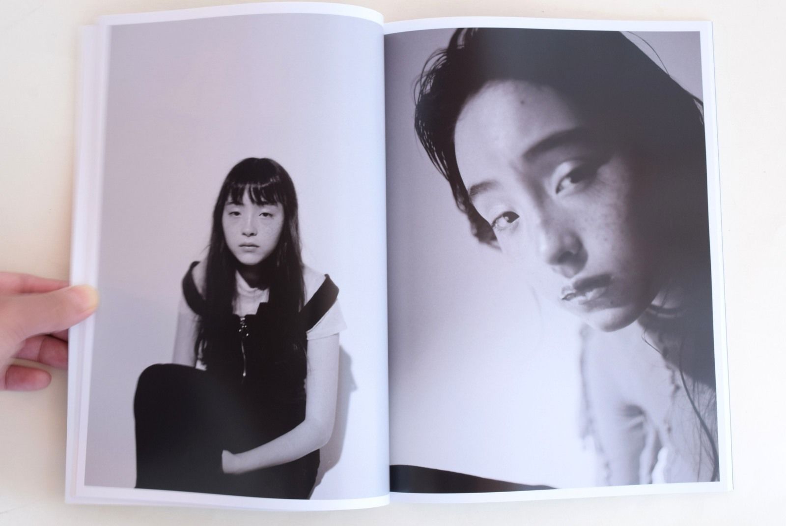 モトーラ世理奈 草野庸子 写真集 サイン入り original