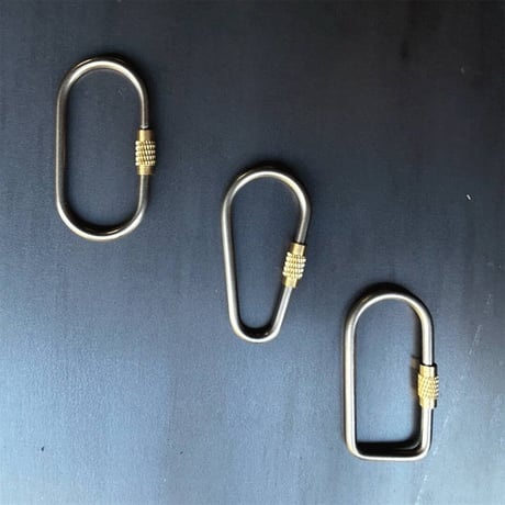【Lib Curate】シルバーとゴールドのコントラストが美しいカラビナ　The Orbit Carabiner 15664