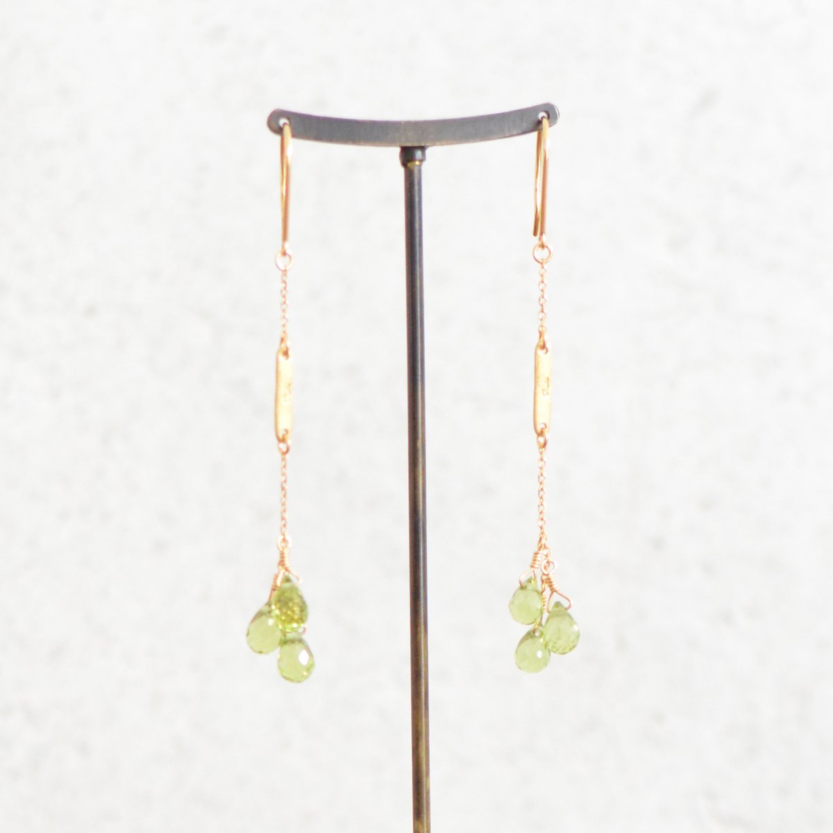 ペリドットのロングピアス｜K18YG｜SNP-148PE-LO | KAZOKU JEWELLERY