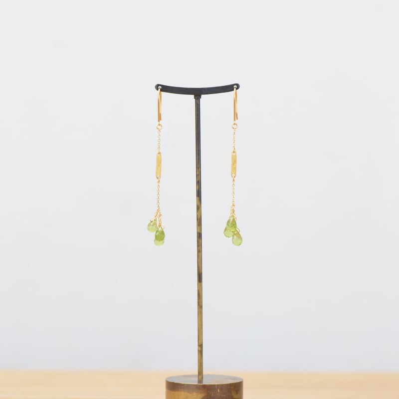 ペリドットのロングピアス｜K18YG｜SNP-148PE-LO | KAZOKU JEWELLERY