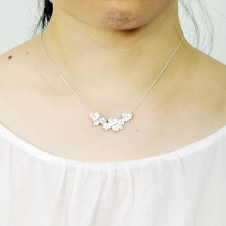 "pansy necklace" wh
