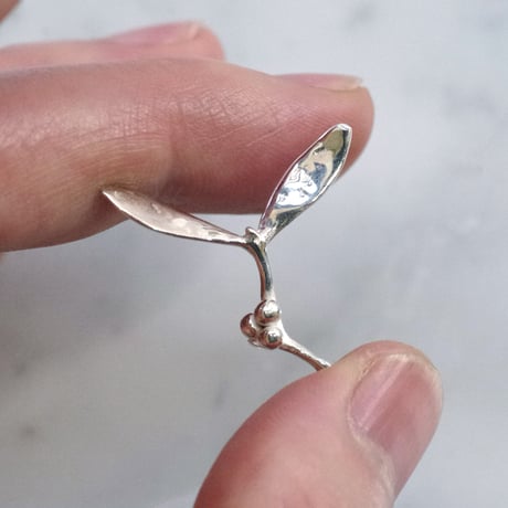 "SEED" ヤドリギ ピアス