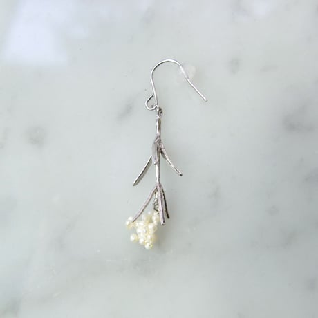 "Rice flower pierced" small