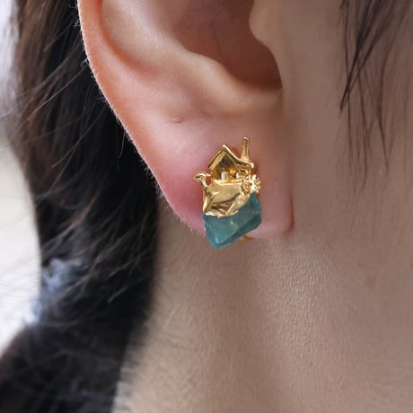 "roca earring gold" アパタイト